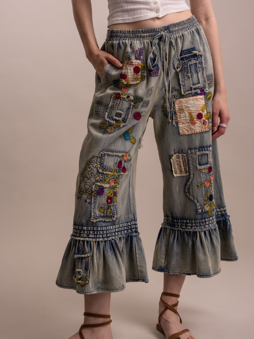 Bluevelvet Mineral Wash Stretch Waist Embroidered Ruffle Hem Cropped Denim pants - Picture 4 of 9